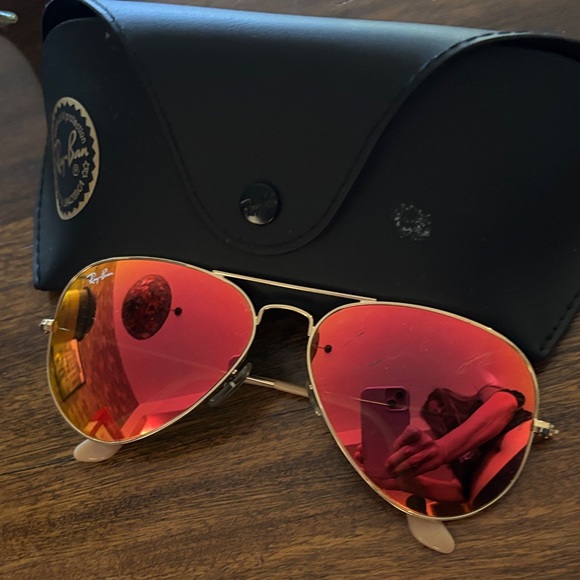 Ray-Ban Aviator Flash mirrored Sunglasses with Vibrant Red main image 4